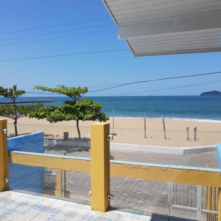 Mansao Ouro Verde Beira Mar Piçarras Eksteriør bilde